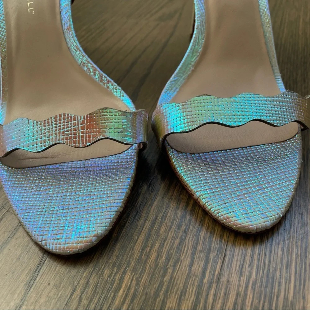 LOEFFLER RANDALL Reina Scalloped Leather Sandal Iridescent - Picture 8 of 13